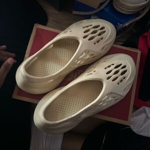 Ego Foam Runners
